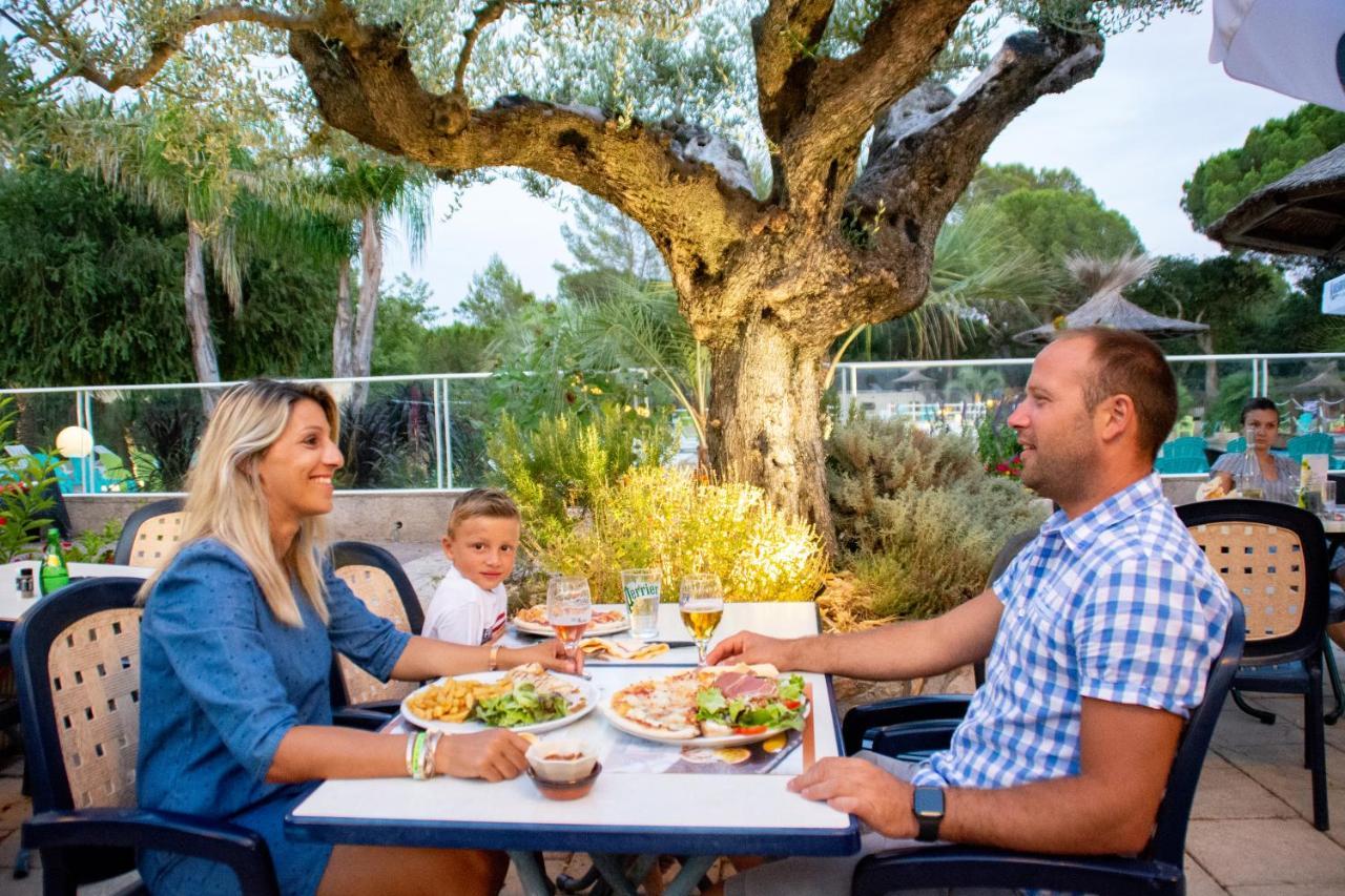 Chalets Met Buitenkeuken Op Camping Lei Suves - Joycasa Roquebrune-sur Argens Esterno foto