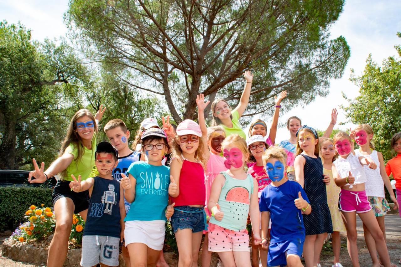 Chalets Met Buitenkeuken Op Camping Lei Suves - Joycasa Roquebrune-sur Argens Esterno foto