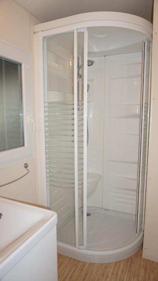 Chalets Met Buitenkeuken Op Camping Lei Suves - Joycasa Roquebrune-sur Argens Esterno foto