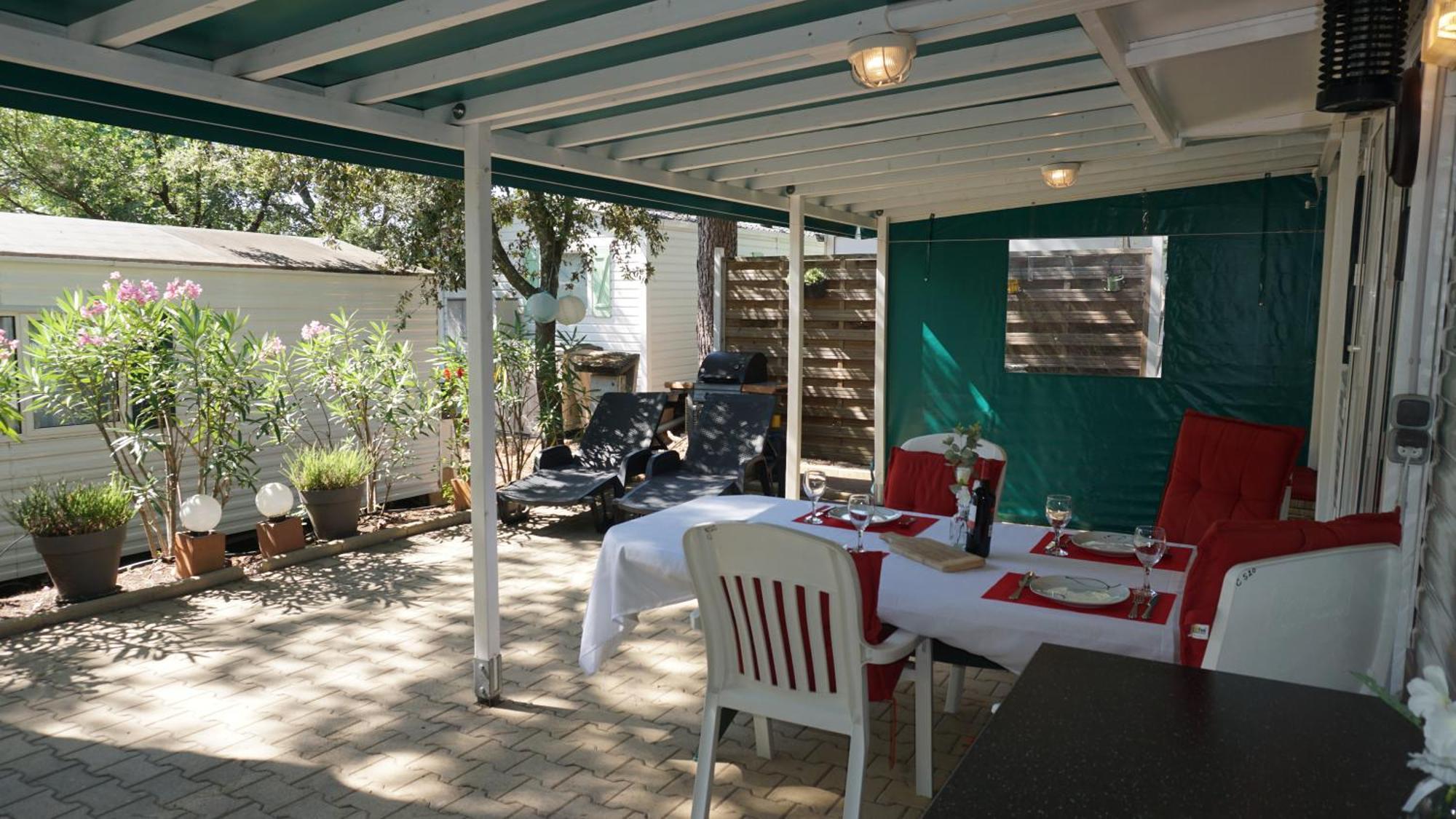 Chalets Met Buitenkeuken Op Camping Lei Suves - Joycasa Roquebrune-sur Argens Camera foto